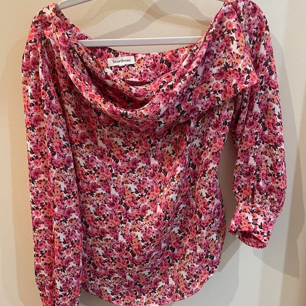 Beautiful Heartloom floral blouse